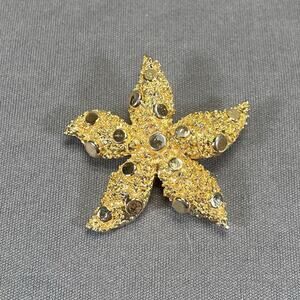 Vintage Coro Brooch Gold Tone Starfish Textured Signed Star Pin Ocean Marine USA